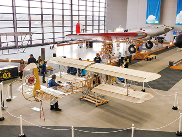 グライダーの操縦を体験