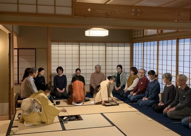 秋の夜散歩2025 秋の夜茶会